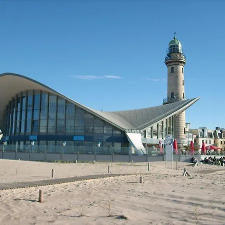 Haus Vier Freunde, Vincent Rostock